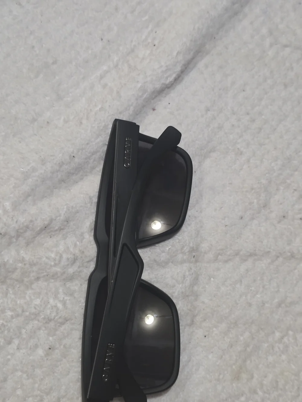 Carven carve men